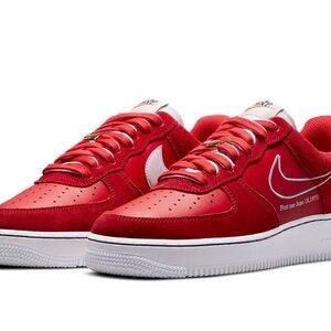 NIKE AIR FORCE 1 07 LV8 “FIRST USE” UNIVERSITY RED-WHITE SZ 10.5 limited av